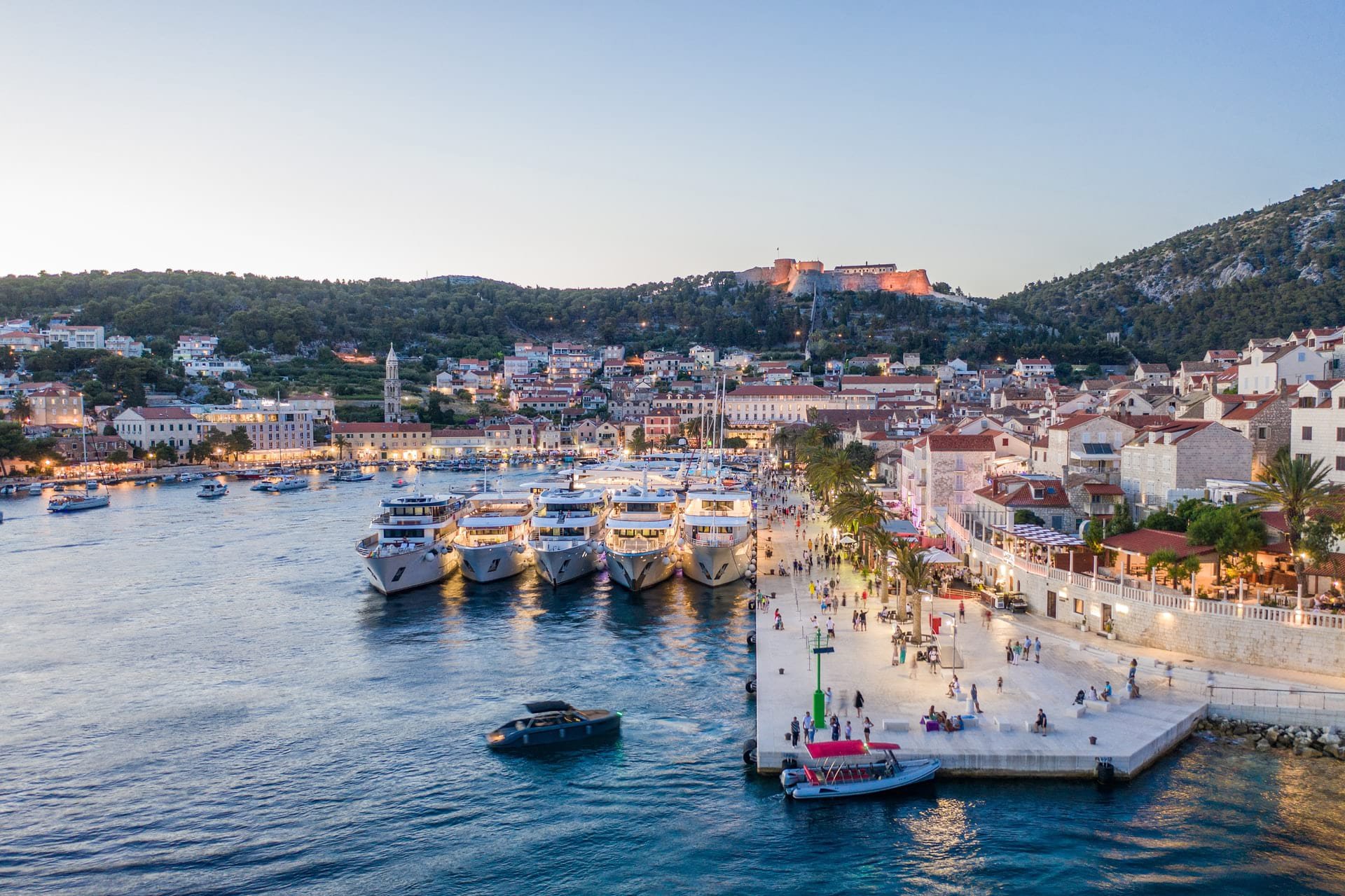 Port Picture Hvar.jpg